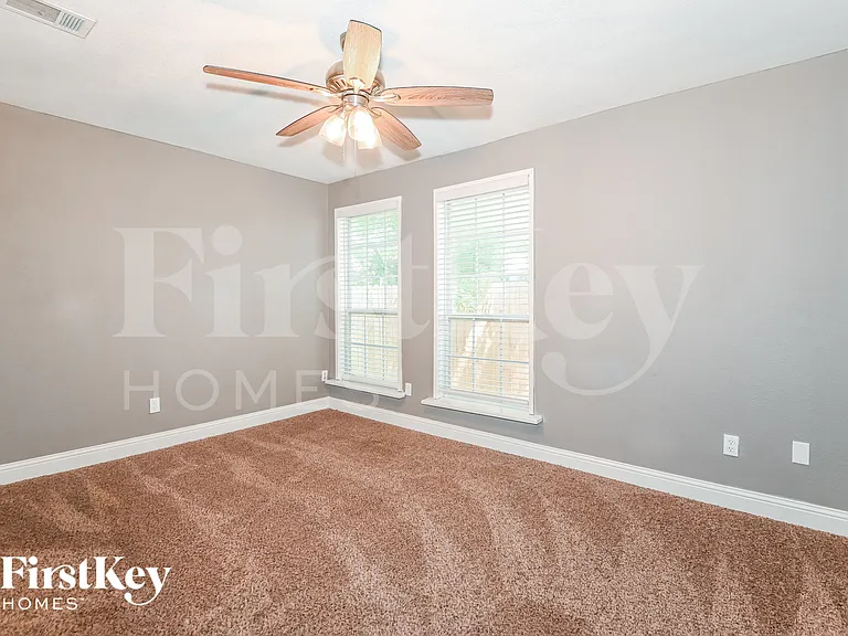 7709 Texridge Dr — Photo 12