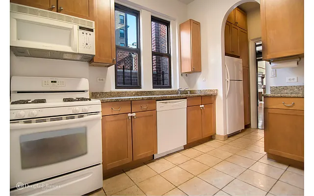 Rented by Douglas Elliman | media 10