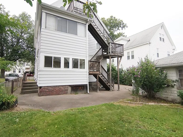 155 Spruce St — Photo 16