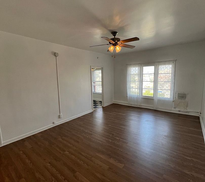 1st image of 1059 S Manhattan Pl #405