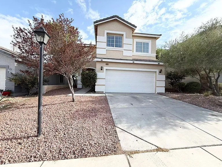 8901 Square Knot Ave — Photo 2