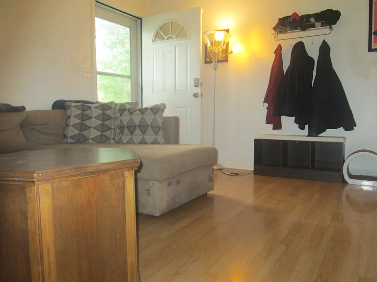 702 Rodeo Rd — Photo 3