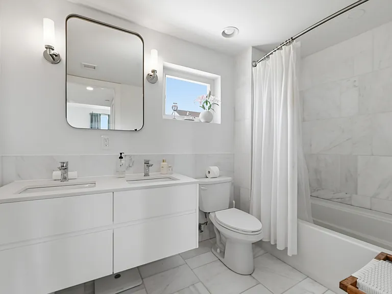 126 Burrows St — Photo 23