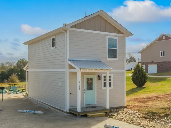 1961 Lakeshore Dr, Bean Station, TN 37708