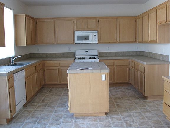 Kitchen with island