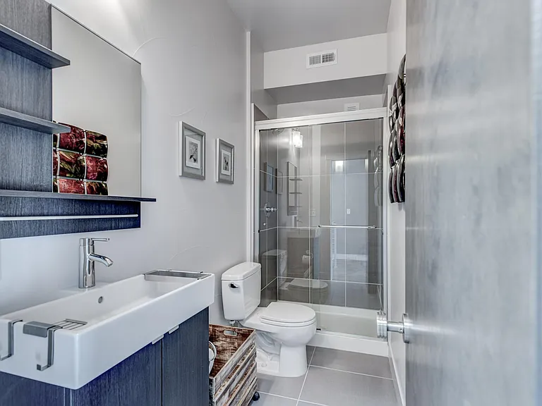 2103 W 32nd Ave #8 — Photo 30