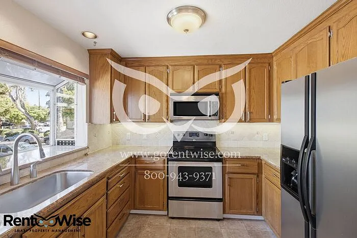 10 Arch St — Photo 12