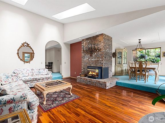 3rd image of 2716 Walnut Loop NW