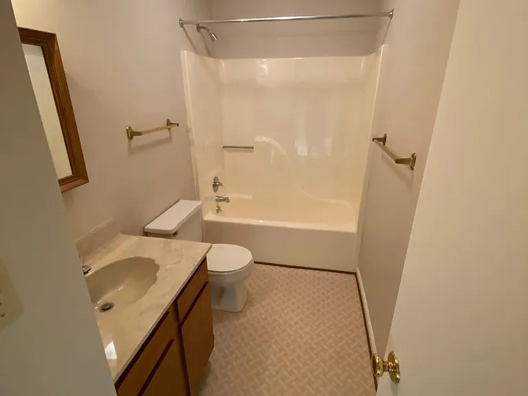8600 Tannen Dr — Photo 20