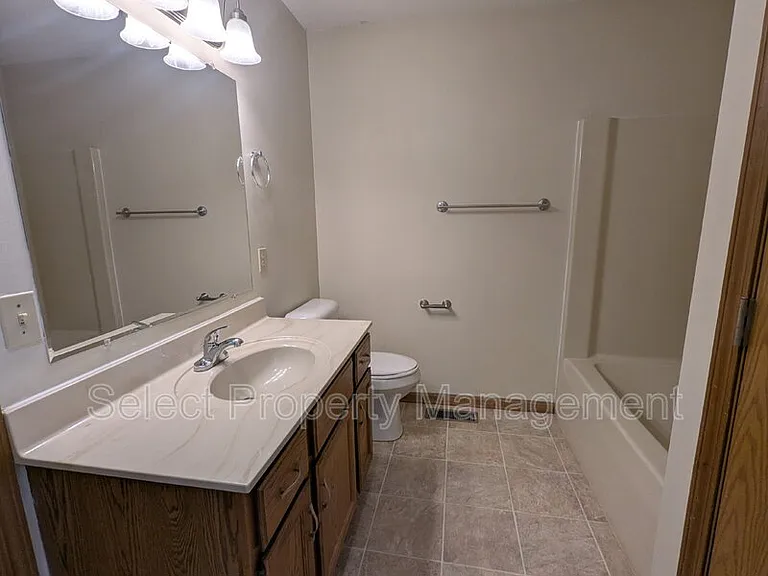 10915 Pine Mills Rd — Photo 12
