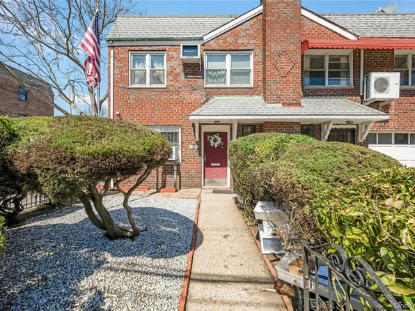 95-01 43rd Avenue, Elmhurst, NY 11373