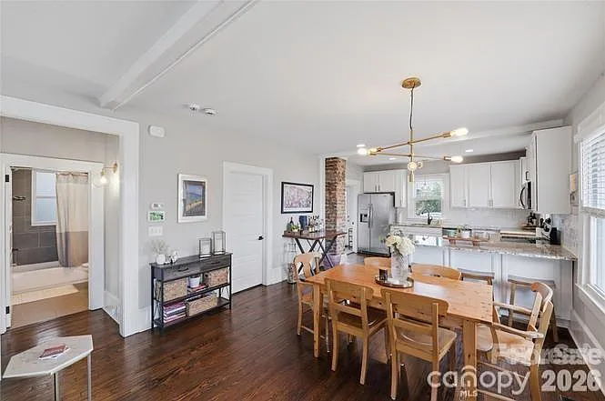 800 E 20th St — Photo 7