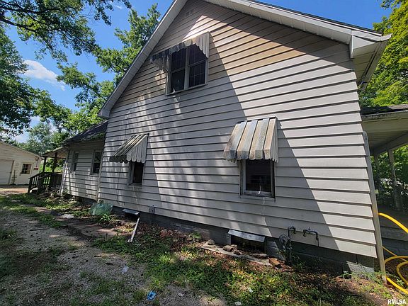 2nd image of 706 School St