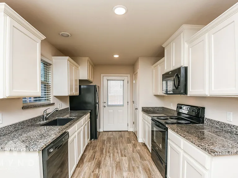 775 Rolling Terrace Cir — Photo 7