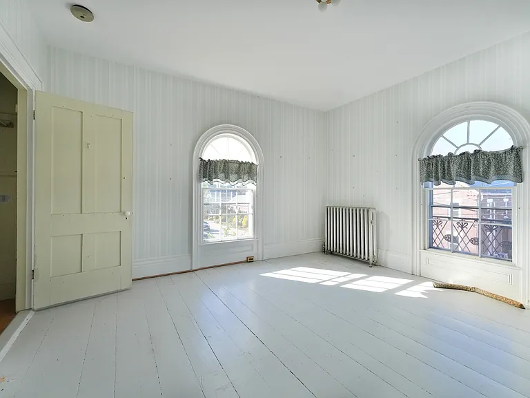 11 Lincoln St — Photo 12