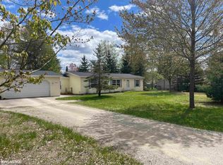 1472 Forton Dr, Saint Helen, MI 48656