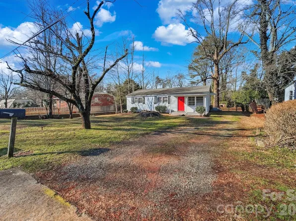 1512 N Deal Ave, Newton, NC 28658