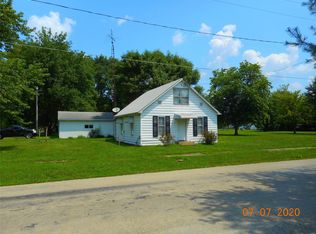 208 E Ford Ave, Witt, IL 62094