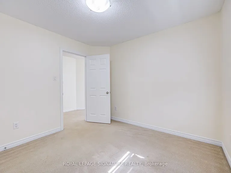 44 Selby Dr — Photo 30