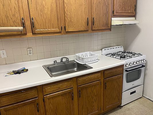 2nd image of 24-60 27th St #1A