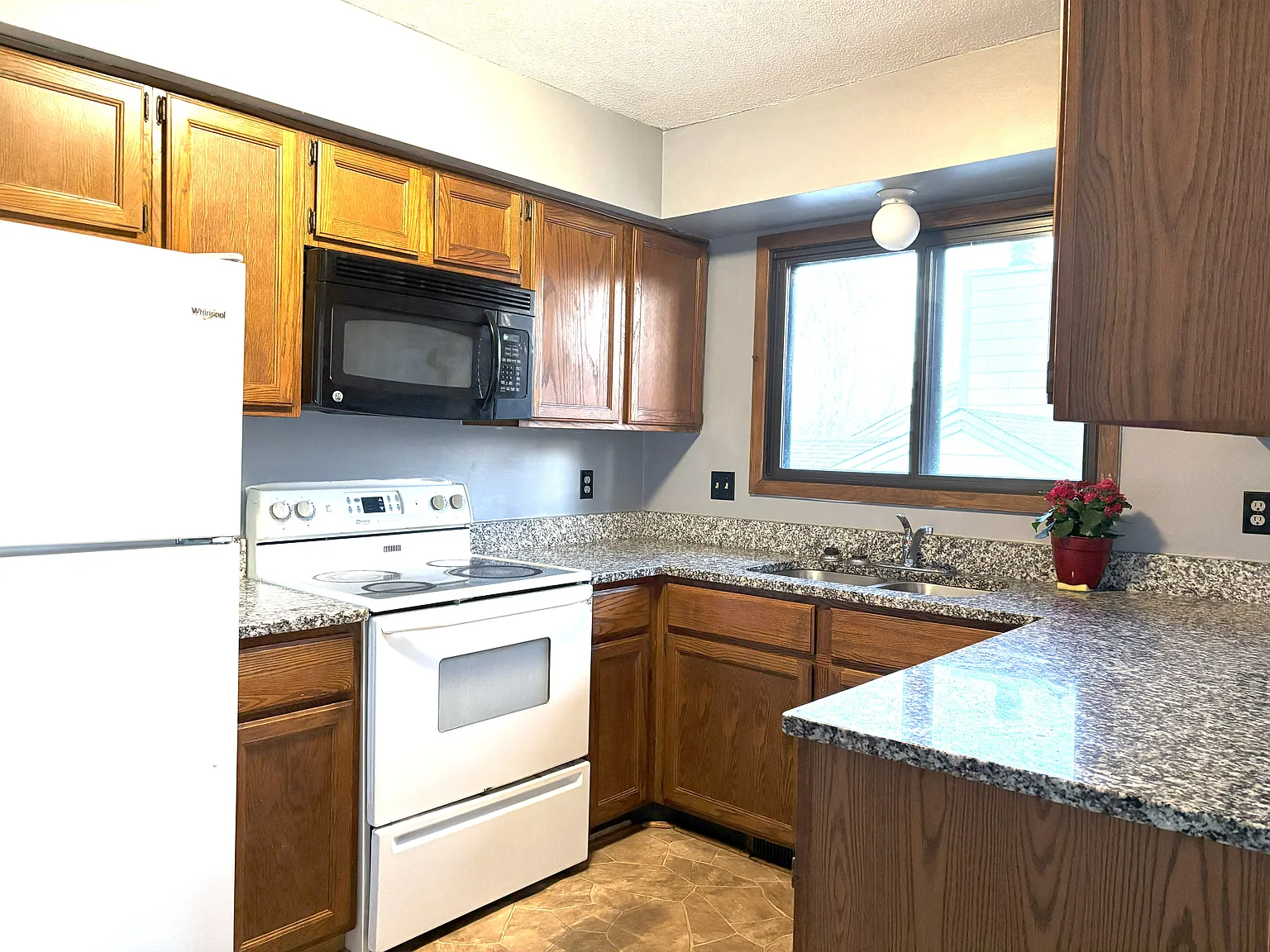 12333 Travois Rd — Photo 4