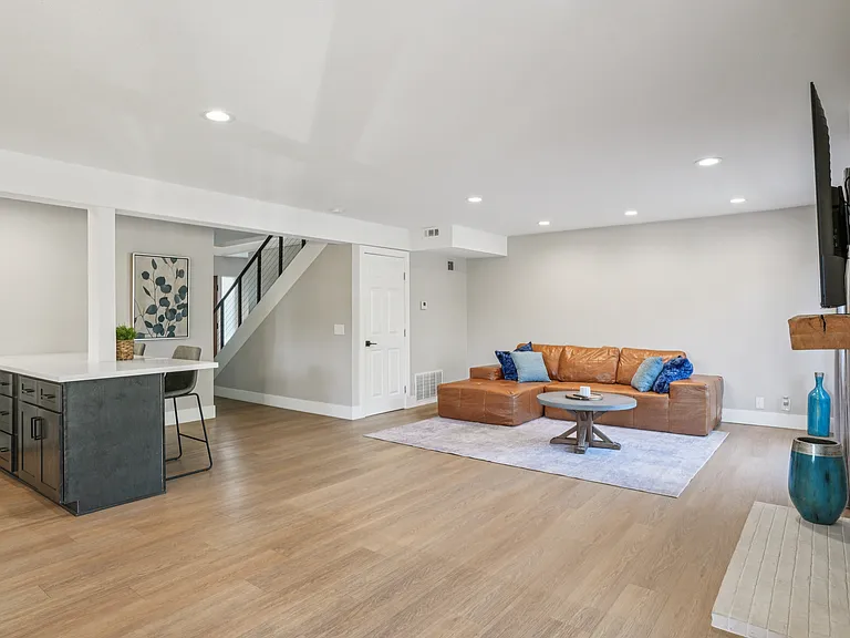 835 Amigos Way #8 — Photo 10