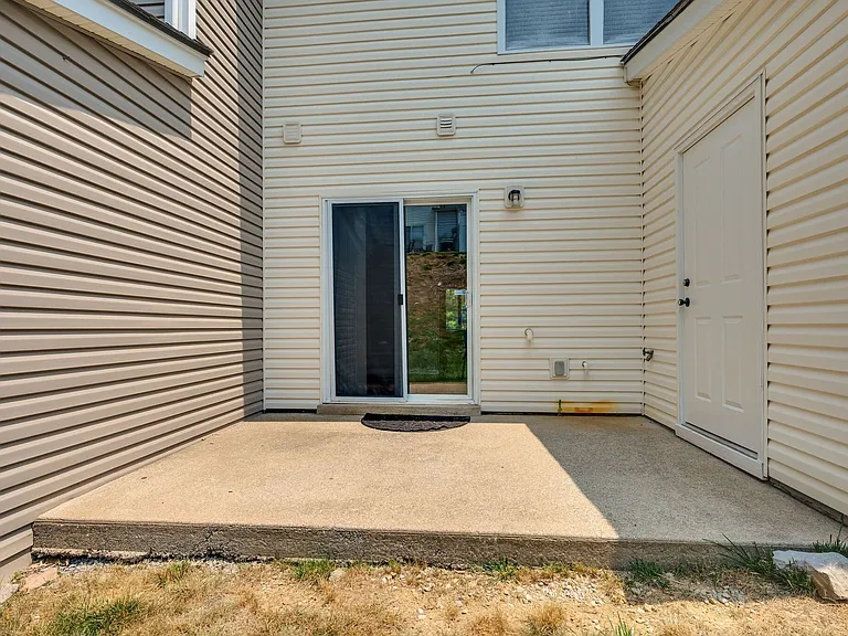 209 Shadow Glen Dr — Photo 31