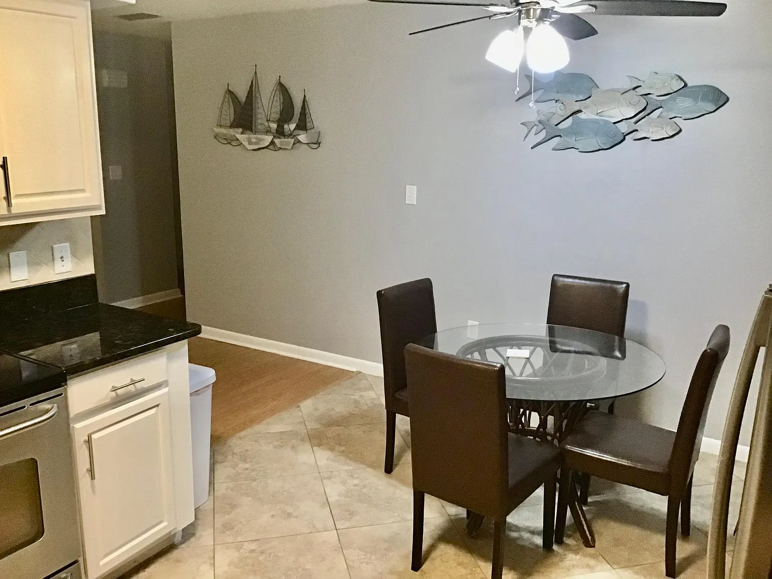 2 bed, 1047 sqft, $4,200 — Photo 3