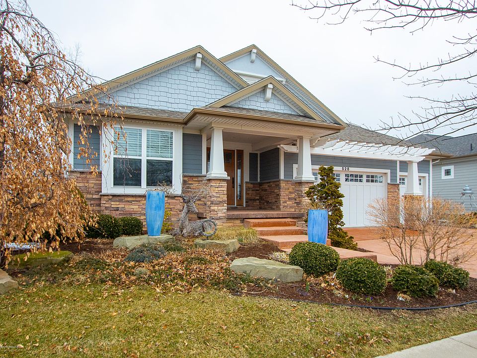 1st image of 528 Aquila Dr