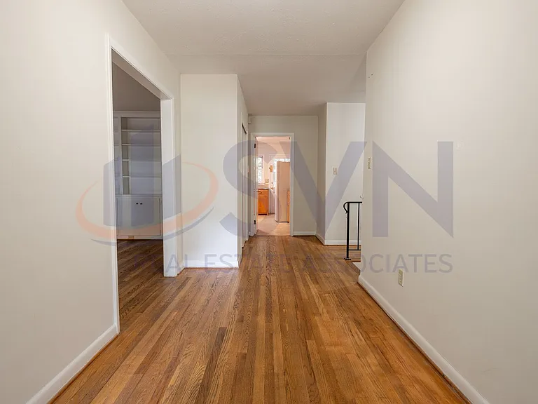 406 N Estes Dr — Photo 7