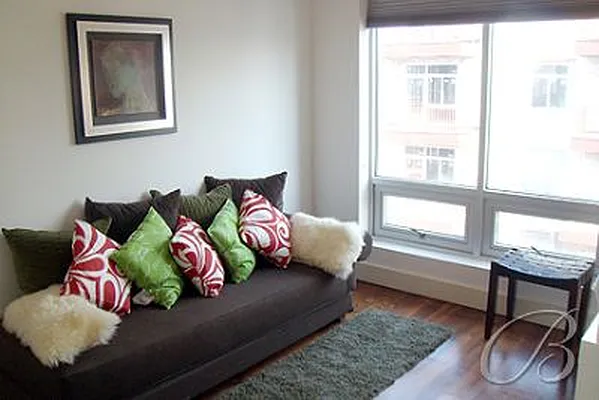 Sold by Bellmarc Realty | media 3