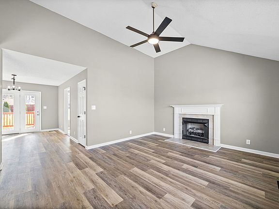 5th image of 1657 Cedar Springs Ct