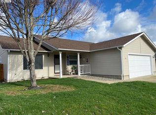 148 NE Rose Ridge Dr, Winston, OR 97496