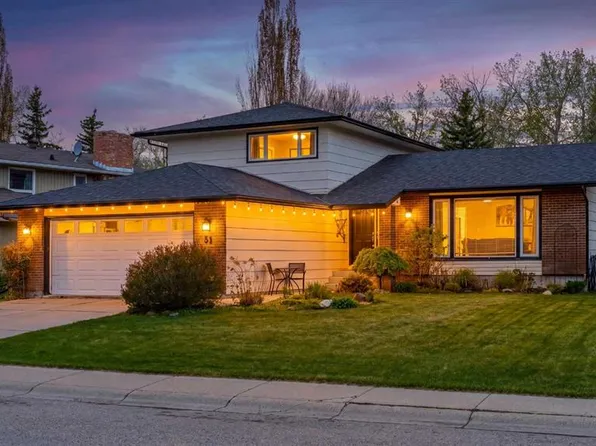 51 NE Midvalley Cres SE, Calgary, AB T2X 1T4