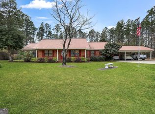 195 Linden Dr, Jesup, GA 31545