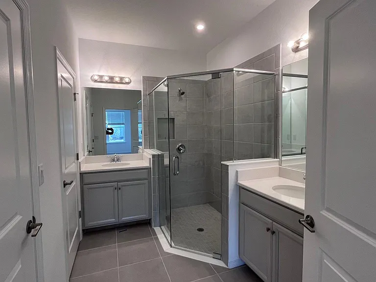 15237 Shady Palms Ln — Photo 4