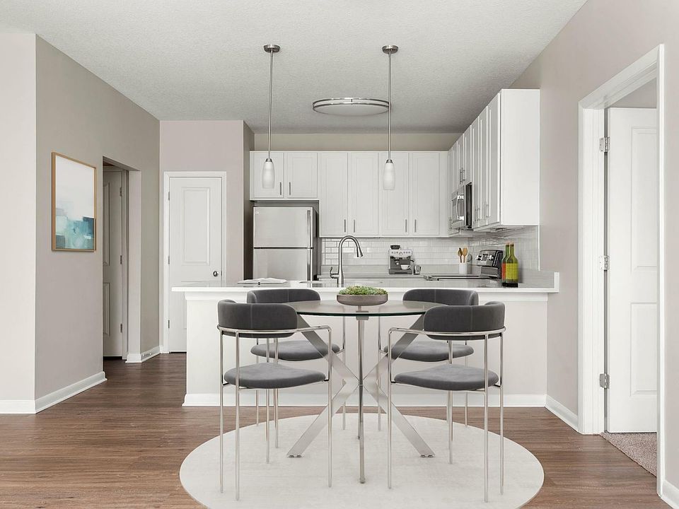 Premium Upgraded Home - Dining Area