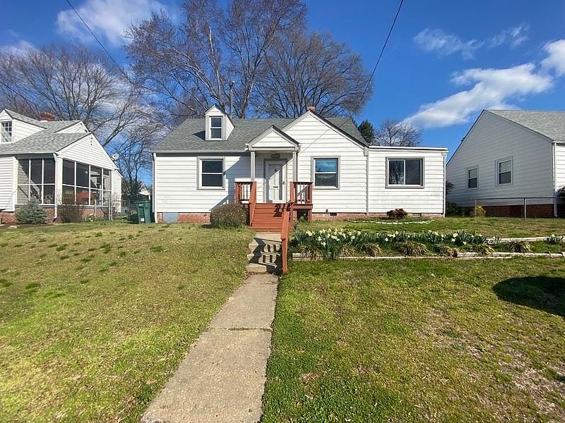 1st image of 2612 Fernhill Ave