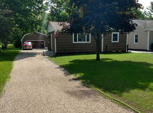 8212 Secor Rd, Lambertville, MI 48144