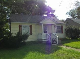 924 S Vine St, Connersville, IN 47331