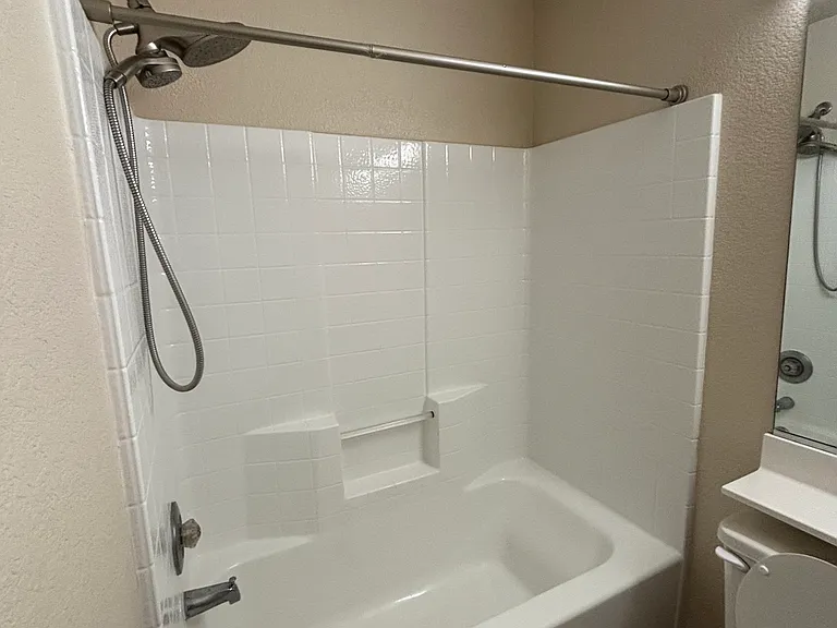 1017 Sun Meadow Dr — Photo 24