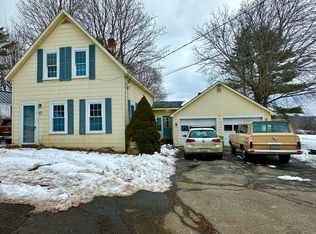 47 Sheldon St, Farmingdale, ME 04344