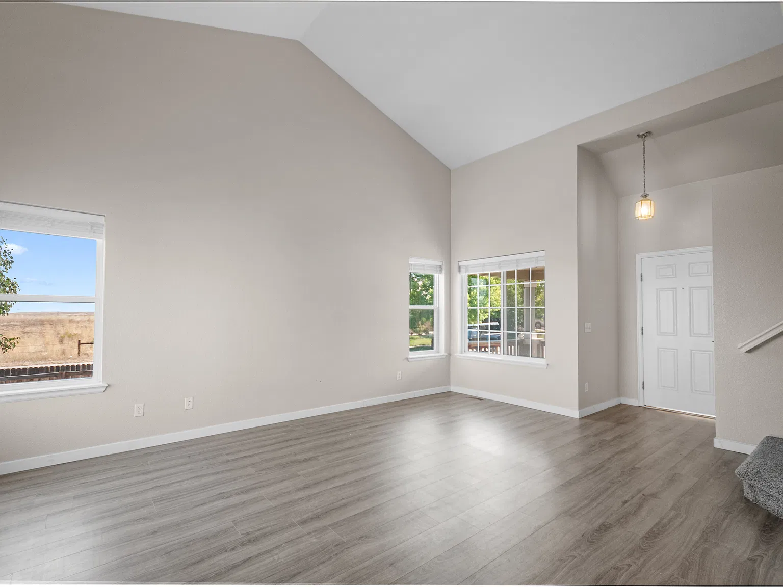 3 bed, 2079 sqft, $2,900 — Photo 4