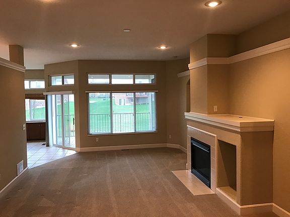 3rd image of 2548 Saint Charles Cir