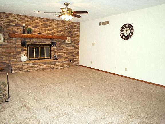 4th image of 19651 N 1200th Ave