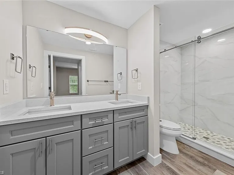 8423 Bernwood Cove Loop #405 — Photo 25