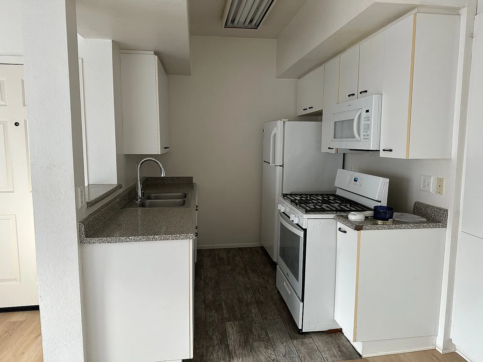 1245 N Cherokee Ave — Photo 4