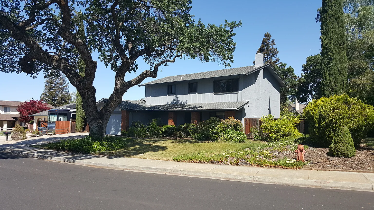 982 Desconsado Ave photo 1