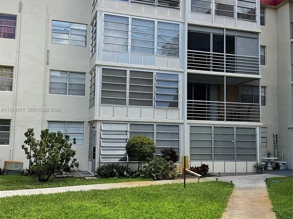 3001 NW 48th Ave APT 440, Fort Lauderdale, FL 33313