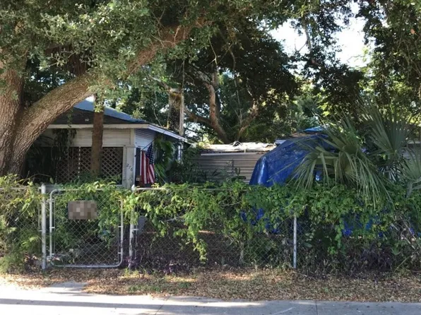 276 Kingston Dr, Fort Myers, FL 33905
